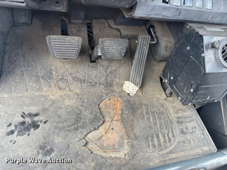 image for item ET8553 2015 Nissan PF80YLP forklift