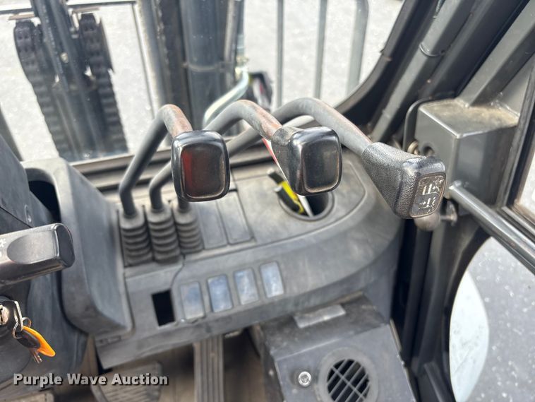 image for item ET8553 2015 Nissan PF80YLP forklift