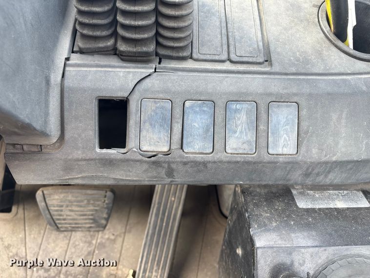 image for item ET8553 2015 Nissan PF80YLP forklift