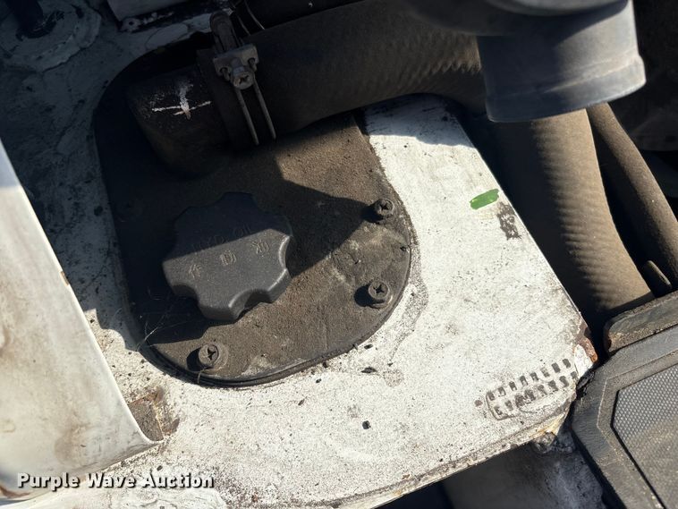 image for item ET8553 2015 Nissan PF80YLP forklift