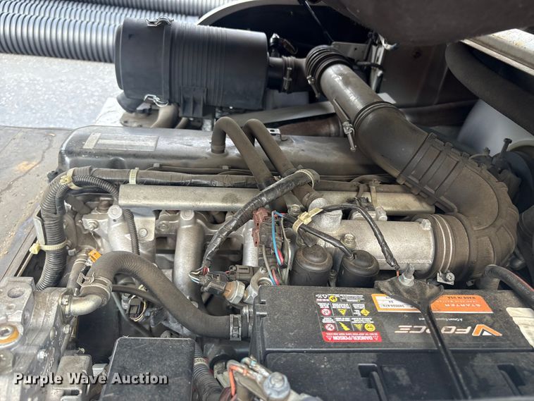 image for item ET8553 2015 Nissan PF80YLP forklift