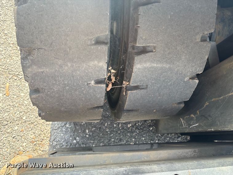 image for item ET8553 2015 Nissan PF80YLP forklift