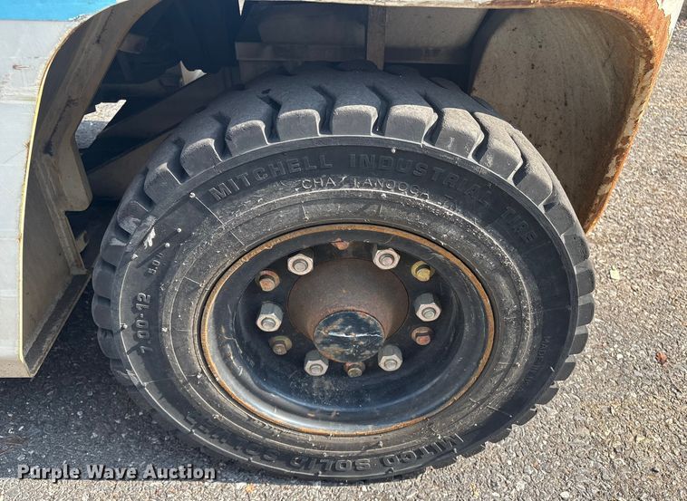 image for item ET8553 2015 Nissan PF80YLP forklift