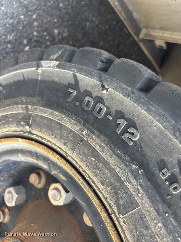 image for item ET8553 2015 Nissan PF80YLP forklift