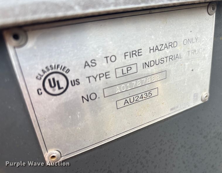 image for item ET8553 2015 Nissan PF80YLP forklift