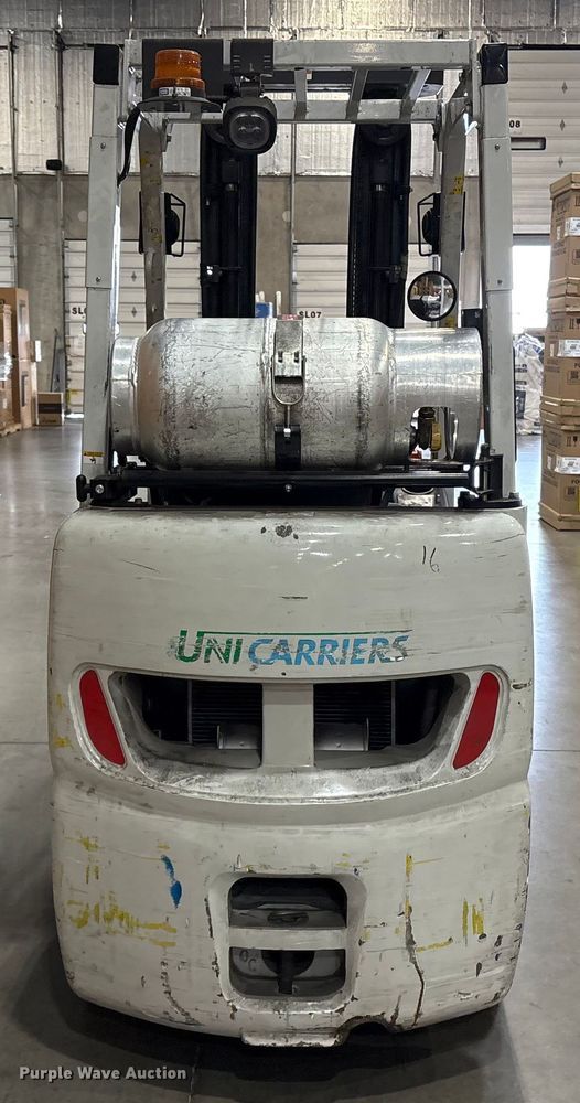 image for item ET8554 2017 UniCarriers CFS40 forklift