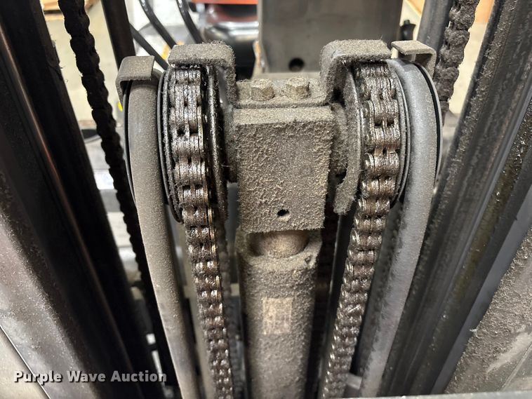 image for item ET8554 2017 UniCarriers CFS40 forklift