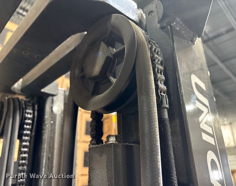 image for item ET8554 2017 UniCarriers CFS40 forklift