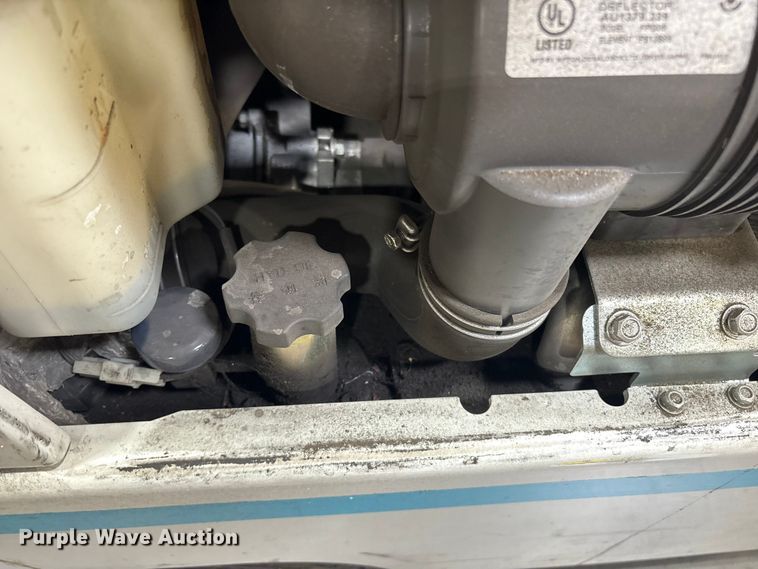 image for item ET8554 2017 UniCarriers CFS40 forklift