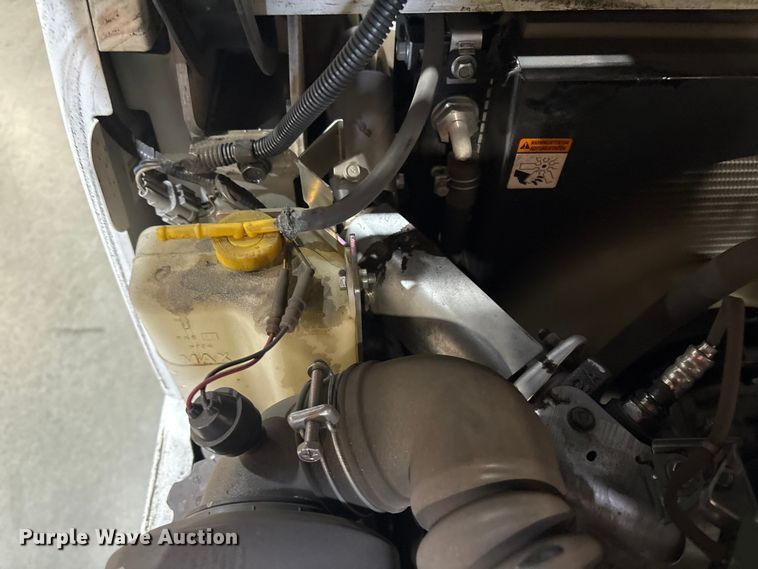 image for item ET8554 2017 UniCarriers CFS40 forklift