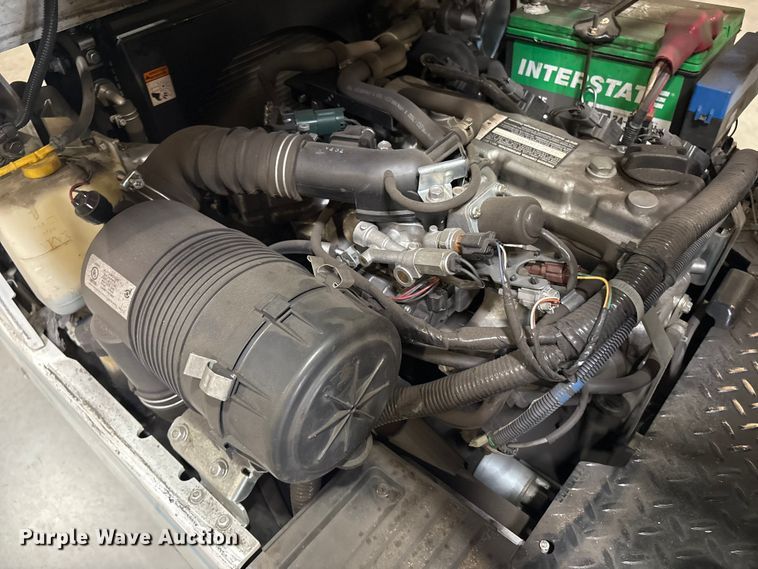 image for item ET8554 2017 UniCarriers CFS40 forklift