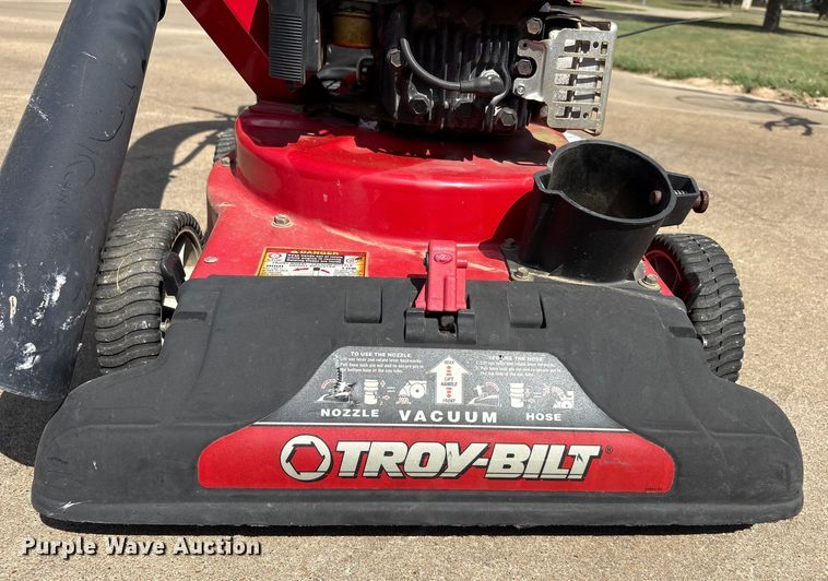 image for item EU0120 Lawn equipment