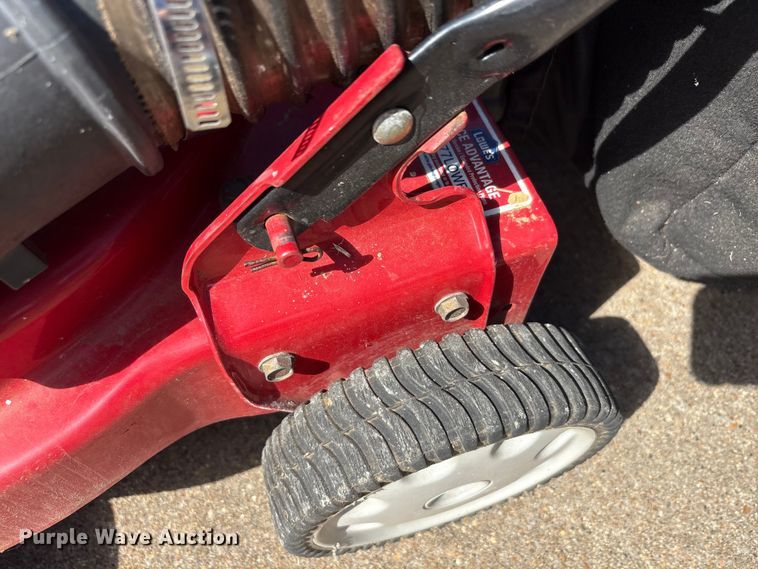 image for item EU0120 Lawn equipment