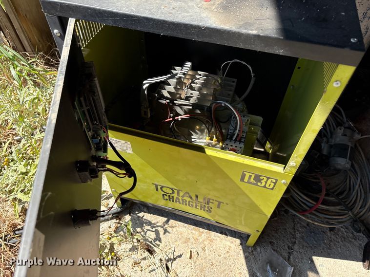 image for item EU0121 Clark 0SX15 order picker