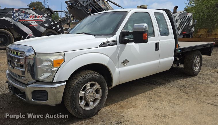 image for item EU2529 2016 Ford F250 Super Duty SuperCab flatbed pickup truck