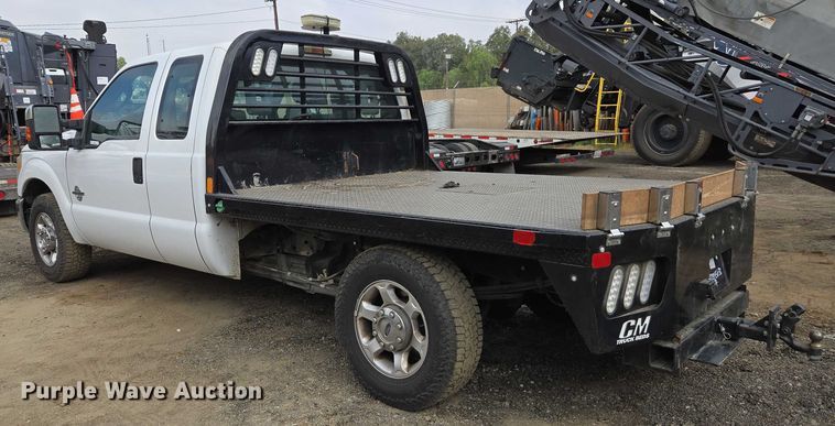 image for item EU2529 2016 Ford F250 Super Duty SuperCab flatbed pickup truck