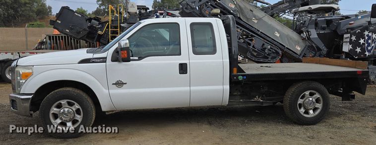 image for item EU2529 2016 Ford F250 Super Duty SuperCab flatbed pickup truck