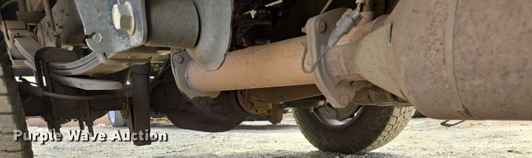 image for item EU2529 2016 Ford F250 Super Duty SuperCab flatbed pickup truck