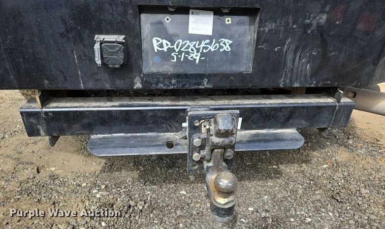 image for item EU2529 2016 Ford F250 Super Duty SuperCab flatbed pickup truck