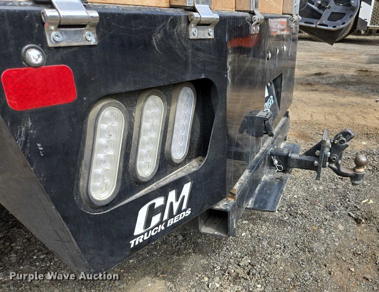 image for item EU2529 2016 Ford F250 Super Duty SuperCab flatbed pickup truck