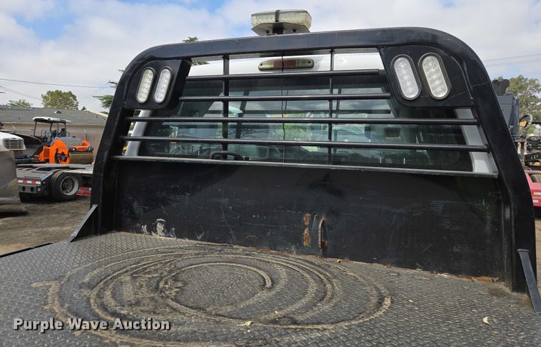 image for item EU2529 2016 Ford F250 Super Duty SuperCab flatbed pickup truck