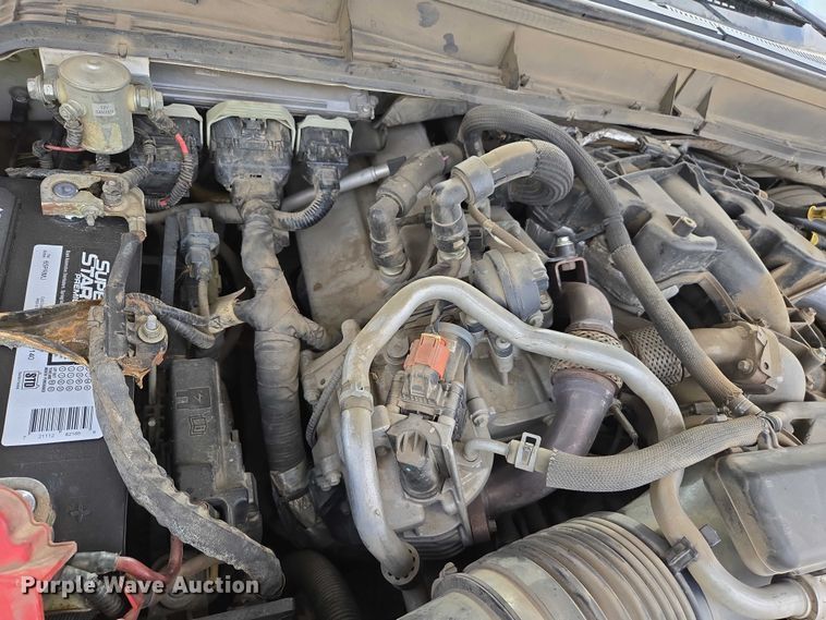 image for item EU2529 2016 Ford F250 Super Duty SuperCab flatbed pickup truck