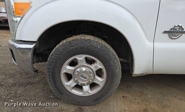 image for item EU2529 2016 Ford F250 Super Duty SuperCab flatbed pickup truck