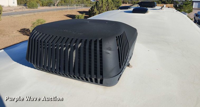 image for item EU2533 2016 Forest River Columbus camper