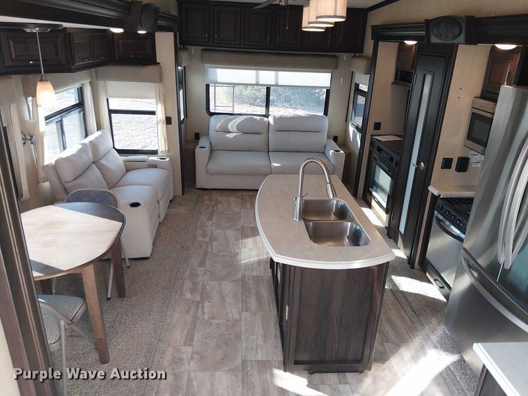 image for item EU2533 2016 Forest River Columbus camper