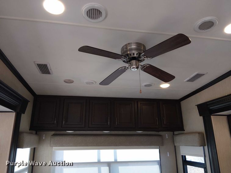 image for item EU2533 2016 Forest River Columbus camper