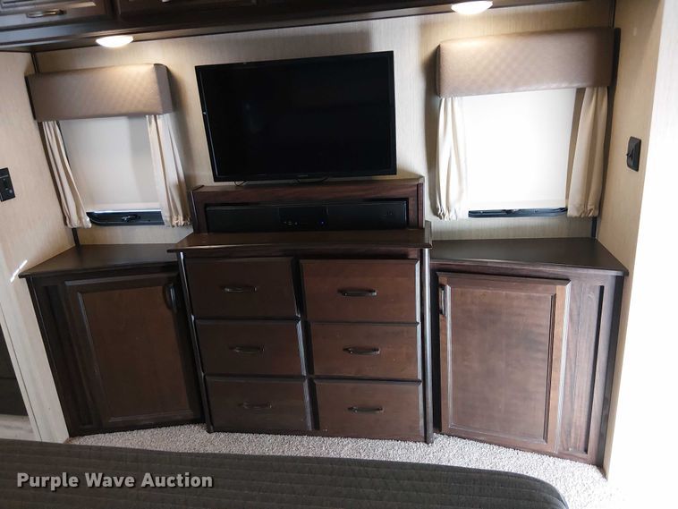 image for item EU2533 2016 Forest River Columbus camper