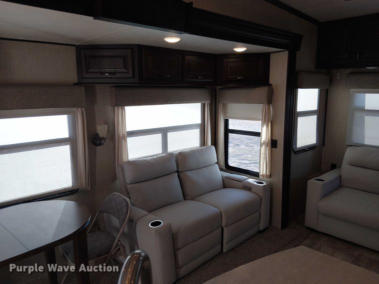 image for item EU2533 2016 Forest River Columbus camper