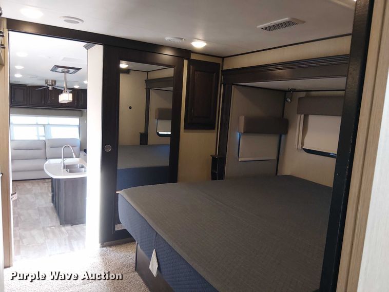 image for item EU2533 2016 Forest River Columbus camper