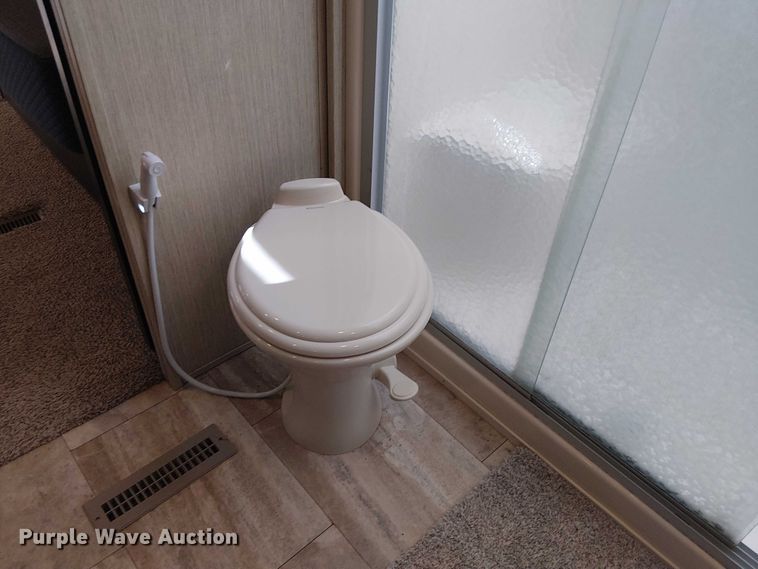 image for item EU2533 2016 Forest River Columbus camper