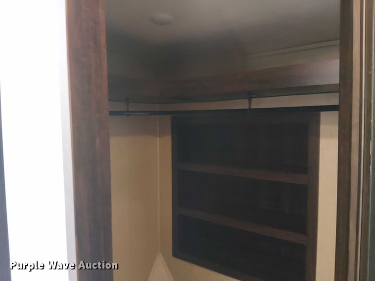 image for item EU2533 2016 Forest River Columbus camper