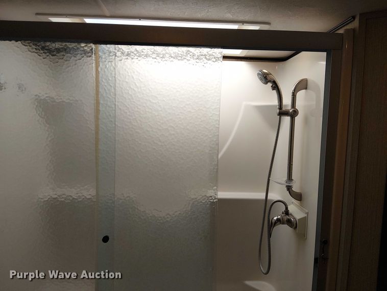 image for item EU2533 2016 Forest River Columbus camper