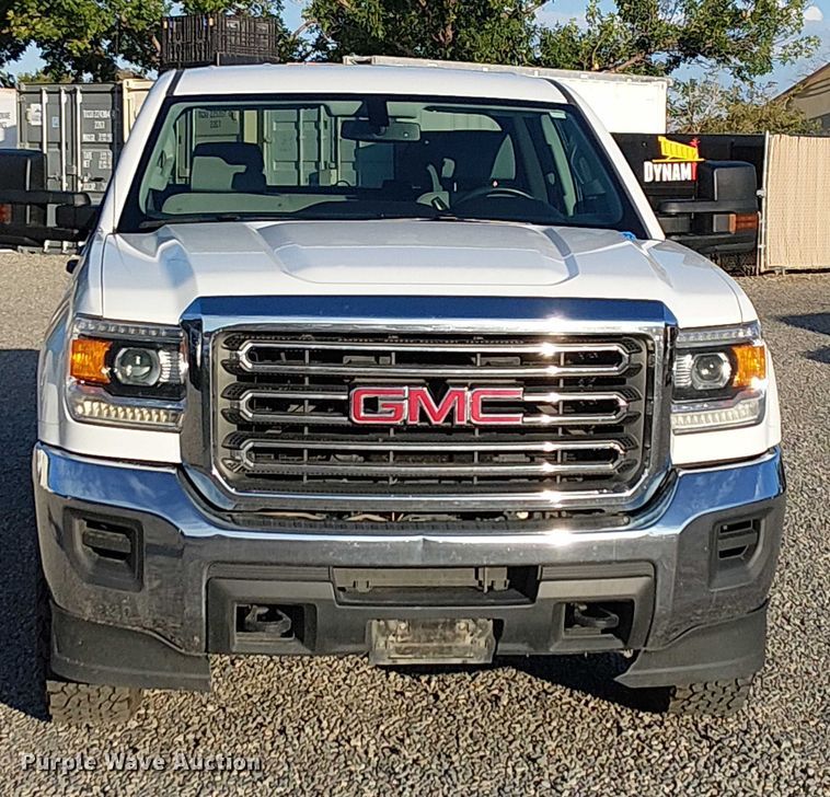 image for item EU2534 2019 GMC Sierra 2500HD Double Cab pickup truck