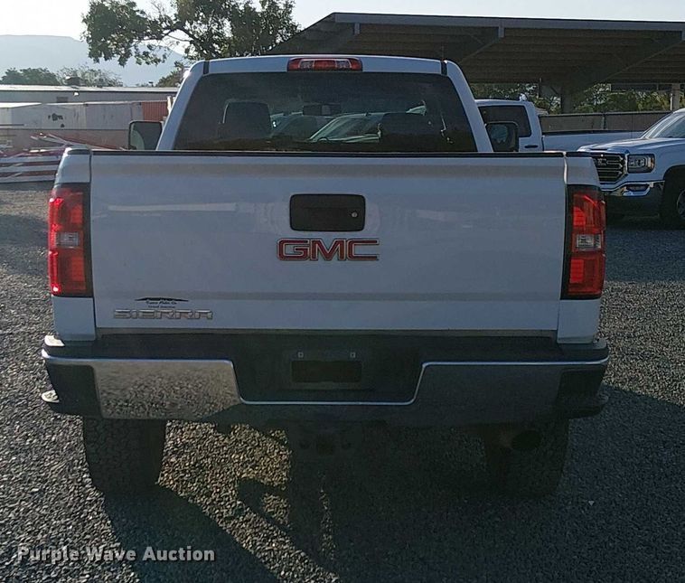image for item EU2534 2019 GMC Sierra 2500HD Double Cab pickup truck