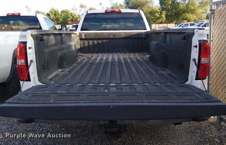 image for item EU2534 2019 GMC Sierra 2500HD Double Cab pickup truck