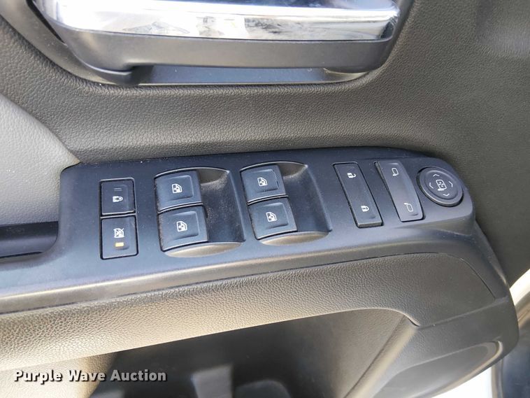 image for item EU2534 2019 GMC Sierra 2500HD Double Cab pickup truck