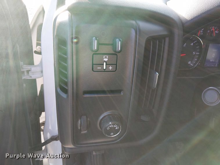 image for item EU2534 2019 GMC Sierra 2500HD Double Cab pickup truck