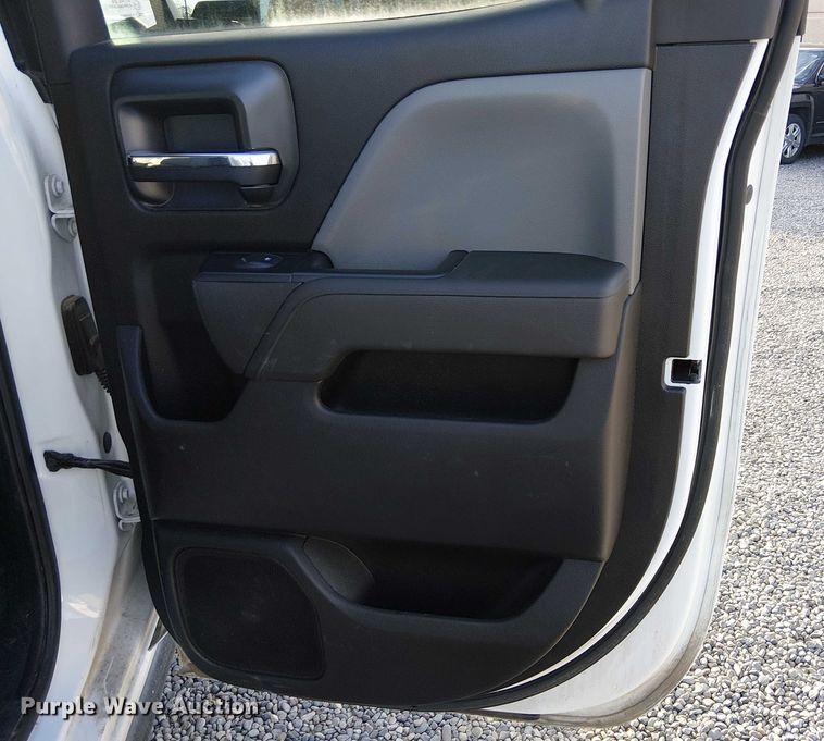 image for item EU2534 2019 GMC Sierra 2500HD Double Cab pickup truck