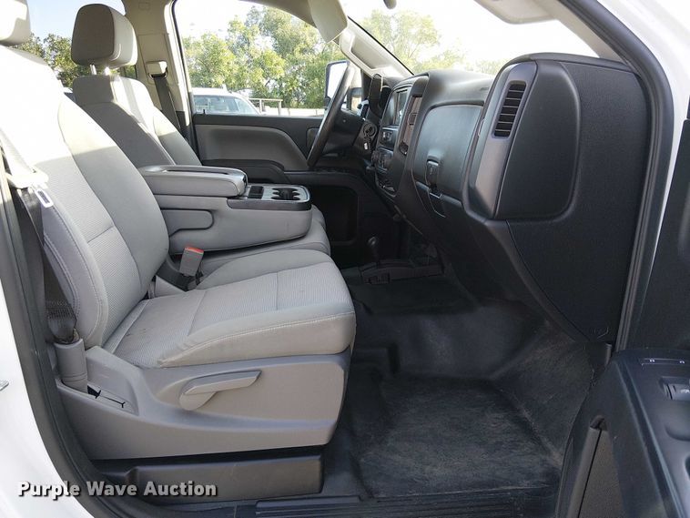 image for item EU2534 2019 GMC Sierra 2500HD Double Cab pickup truck