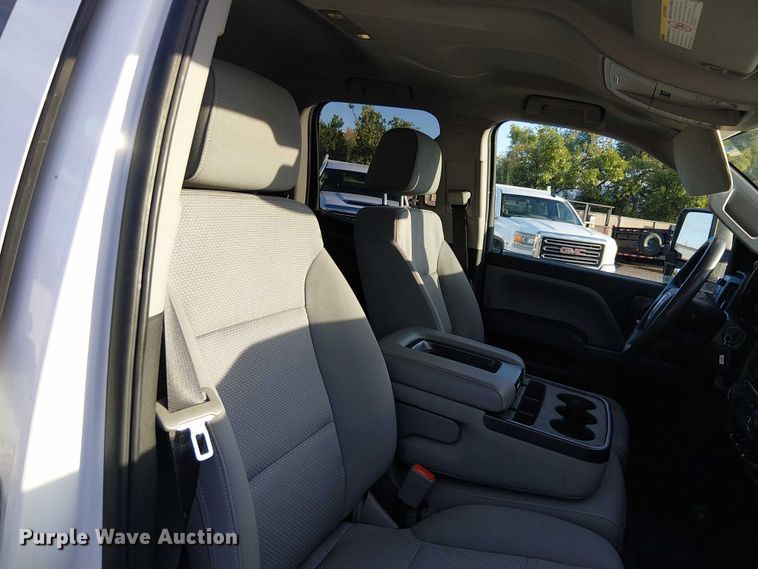 image for item EU2534 2019 GMC Sierra 2500HD Double Cab pickup truck