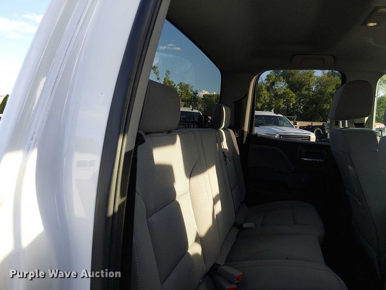 image for item EU2534 2019 GMC Sierra 2500HD Double Cab pickup truck