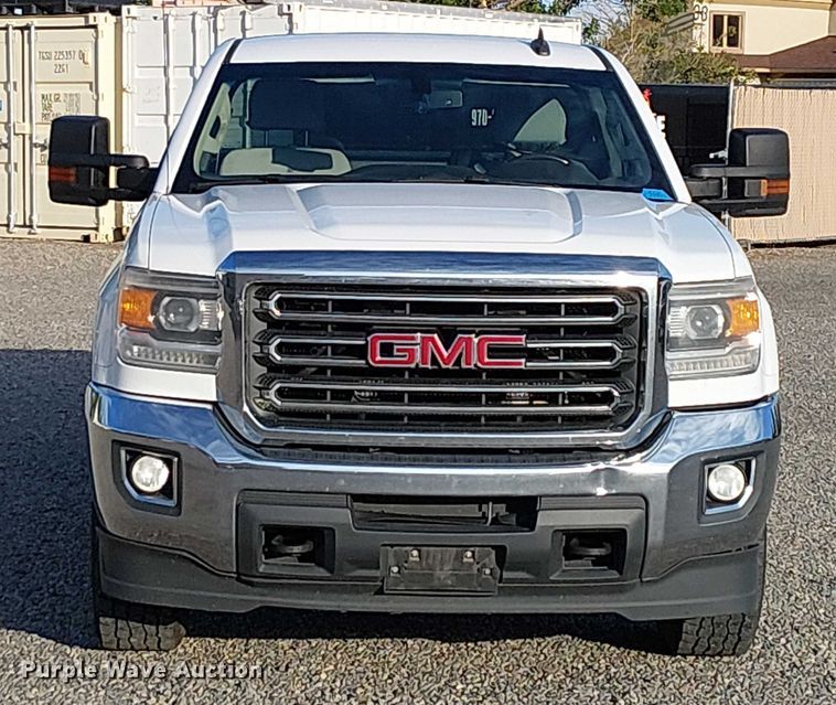 image for item EU2535 2016 GMC Sierra 2500HD pickup truck