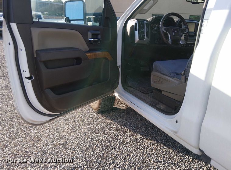 image for item EU2535 2016 GMC Sierra 2500HD pickup truck