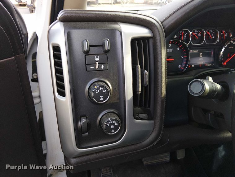 image for item EU2535 2016 GMC Sierra 2500HD pickup truck