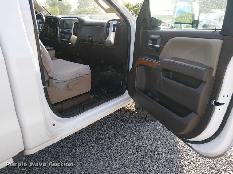 image for item EU2535 2016 GMC Sierra 2500HD pickup truck