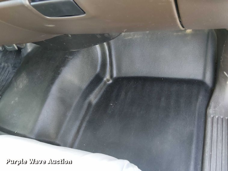 image for item EU2535 2016 GMC Sierra 2500HD pickup truck